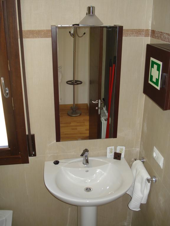Ferienwohnung Jardin San Pelayo Niembro Exterior foto